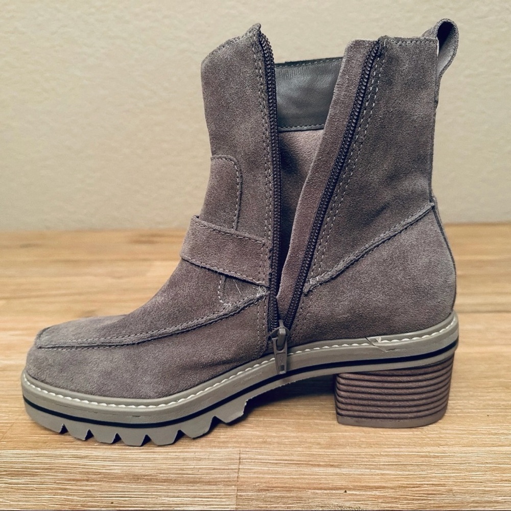 Bernardo Sonja Suede Buckle Boots Gray Size 6.5 Zipper Chunky Lug Block Sole - Picture 6 of 12